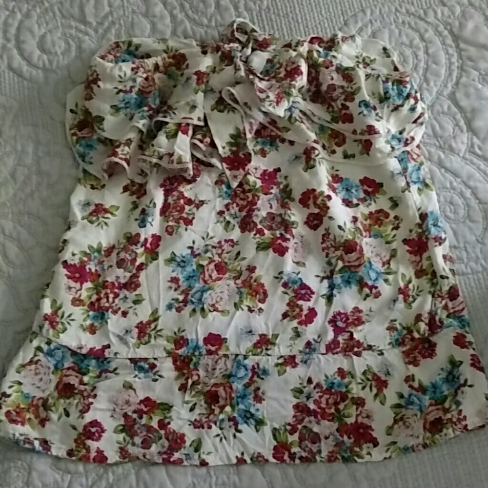 Women's clothing